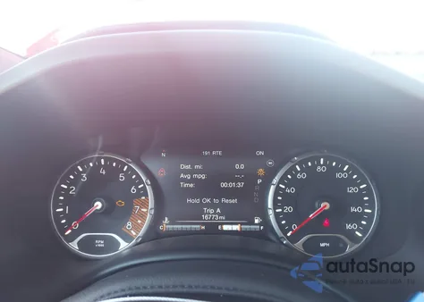 2023 Jeep Renegade Trailhawk 4X4 z USA, uszkodzony, nr VIN ZACNJDC1XPPP36864